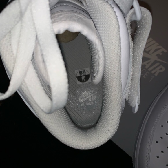 SOLD - Picture 3 of 4